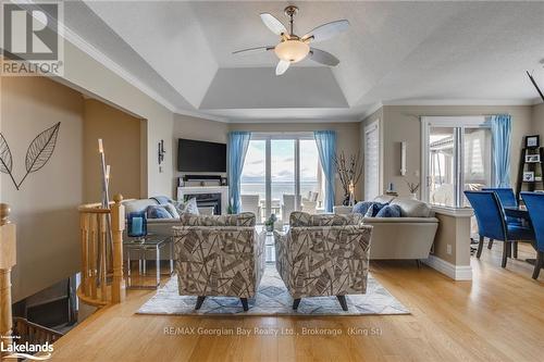 337 Aberdeen Boulevard, Midland, ON - Indoor Photo Showing Living Room With Fireplace