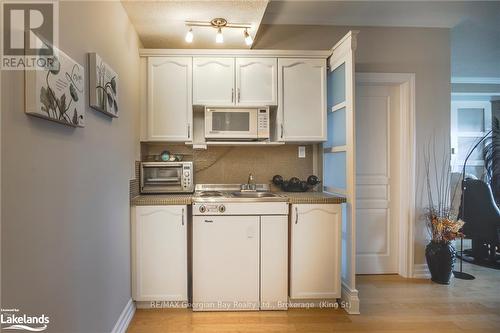 337 Aberdeen Boulevard, Midland, ON - Indoor Photo Showing Kitchen