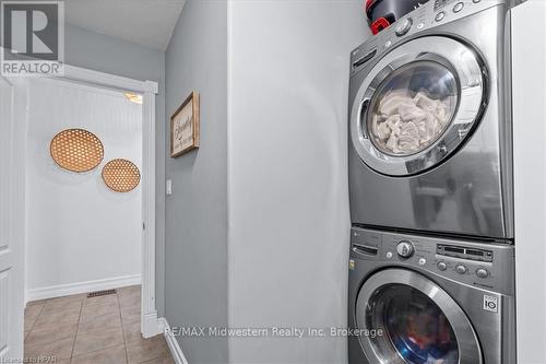 125 Armstrong Street W, North Perth (Listowel), ON - Indoor Photo Showing Laundry Room