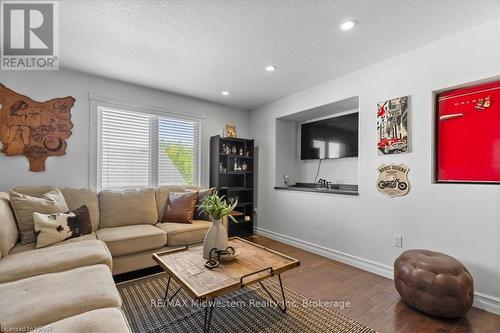 125 Armstrong Street W, North Perth (Listowel), ON - Indoor Photo Showing Living Room