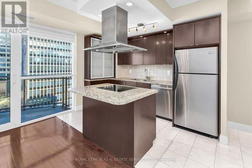 1006 - 1430 Yonge Street, Toronto, ON - Indoor Photo Showing Kitchen With Stainless Steel Kitchen With Upgraded Kitchen