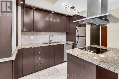 1006 - 1430 Yonge Street, Toronto, ON - Indoor Photo Showing Kitchen With Double Sink