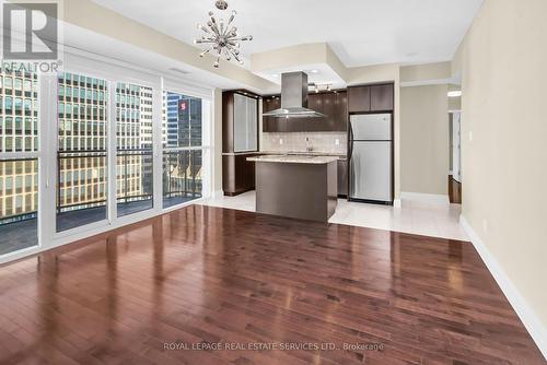 1006 - 1430 Yonge Street, Toronto, ON - Indoor Photo Showing Kitchen