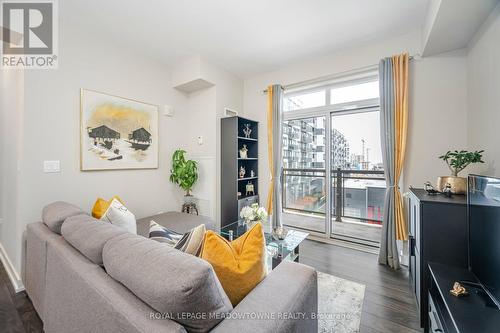 406 - 2490 Old Bronte Road E, Oakville, ON - Indoor Photo Showing Living Room