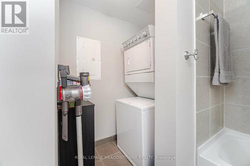 406 - 2490 Old Bronte Road E, Oakville, ON - Indoor Photo Showing Laundry Room