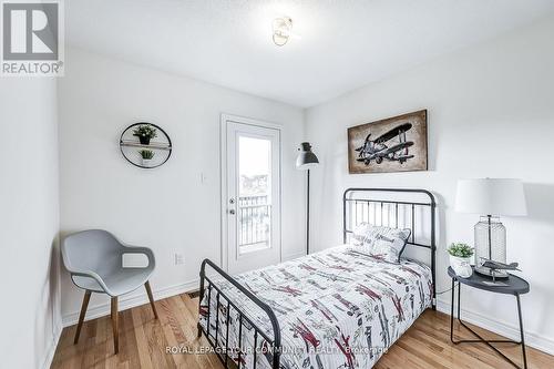 292 King Road, Richmond Hill, ON - Indoor Photo Showing Bedroom