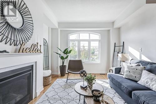 292 King Road, Richmond Hill, ON - Indoor Photo Showing Living Room With Fireplace