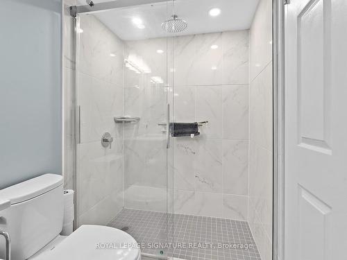 1122-10 Guildwood Pkwy, Toronto, ON - Indoor Photo Showing Bathroom