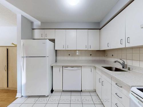 103B-211 Forum Dr, Mississauga, ON - Indoor Photo Showing Kitchen