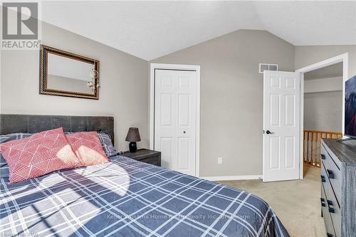 64 Gaw Crescent, Guelph (Pine Ridge), ON - Indoor Photo Showing Bedroom