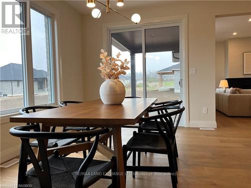 958 Bogdanovic Way, Huron-Kinloss, ON - Indoor Photo Showing Dining Room