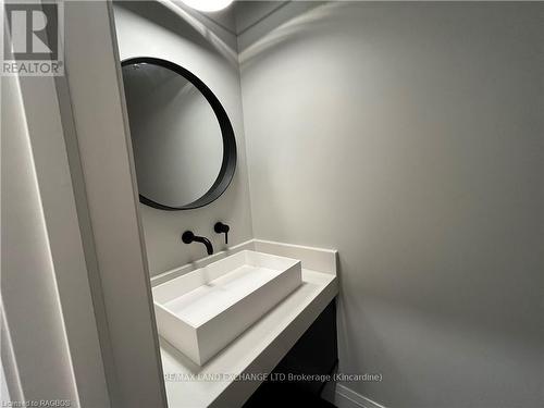 958 Bogdanovic Way, Huron-Kinloss, ON - Indoor Photo Showing Bathroom