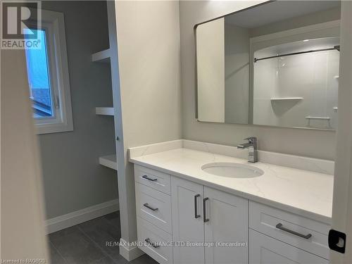 958 Bogdanovic Way, Huron-Kinloss, ON - Indoor Photo Showing Bathroom