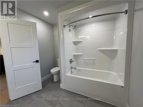 958 Bogdanovic Way, Huron-Kinloss, ON - Indoor Photo Showing Bathroom