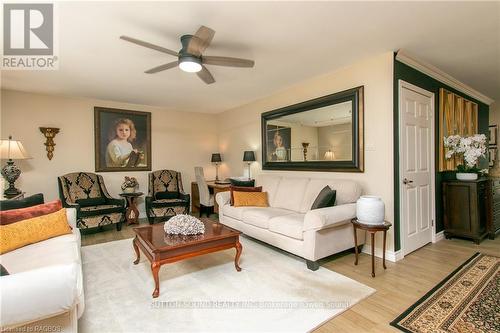 7 Sandy Pines Trail, South Bruce Peninsula, ON - Indoor Photo Showing Living Room