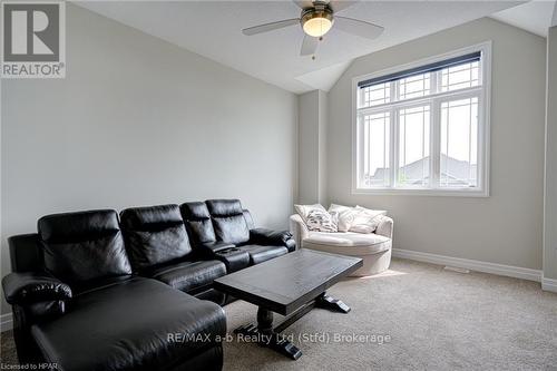 44 Anderson Crescent, Stratford (Ellice), ON - Indoor Photo Showing Living Room