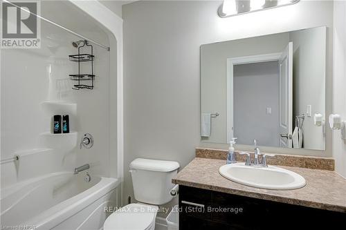 44 Anderson Crescent, Stratford (Ellice), ON - Indoor Photo Showing Bathroom