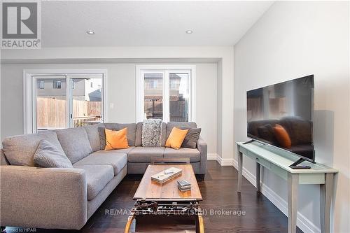 44 Anderson Crescent, Stratford (Ellice), ON - Indoor Photo Showing Living Room