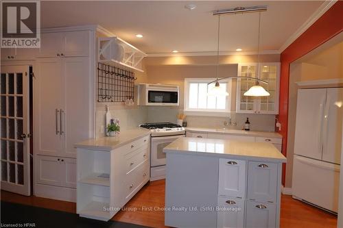 223 Mornington Street, Stratford, ON - Indoor Photo Showing Kitchen