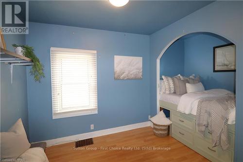 223 Mornington Street, Stratford, ON - Indoor Photo Showing Bedroom