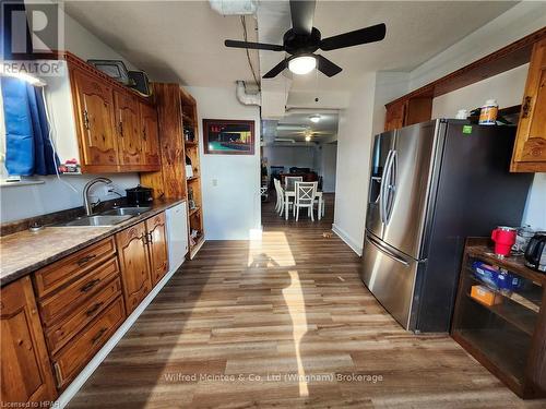 587 Gough Street, Huron-Kinloss (Lucknow), ON - Indoor Photo Showing Kitchen With Double Sink