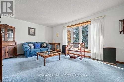 6 Hollyberry Place, Guelph (Parkwood Gardens), ON - Indoor Photo Showing Living Room