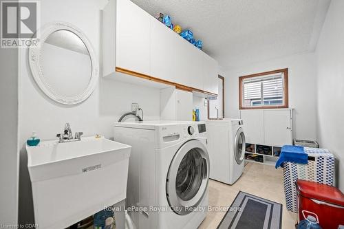 6 Hollyberry Place, Guelph (Parkwood Gardens), ON - Indoor Photo Showing Laundry Room