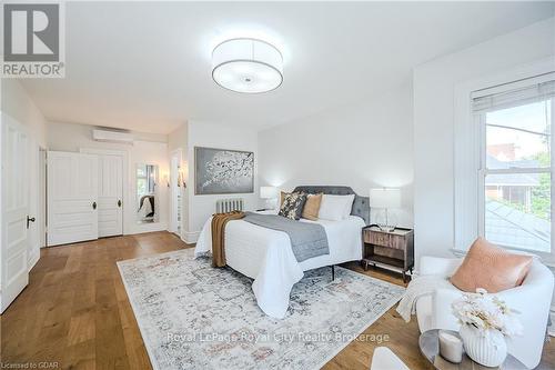 138 Dublin Street N, Guelph (Exhibition Park), ON - Indoor Photo Showing Bedroom