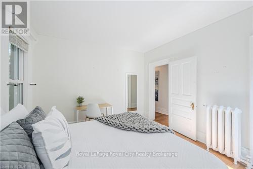 138 Dublin Street N, Guelph (Exhibition Park), ON - Indoor Photo Showing Bedroom