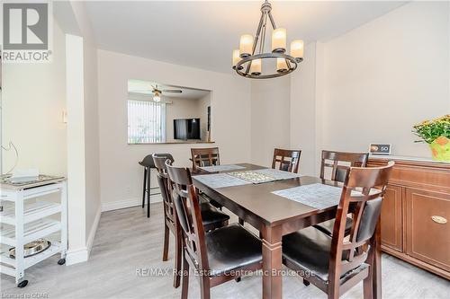 32 Walnut Lane, Brant, ON - Indoor Photo Showing Dining Room