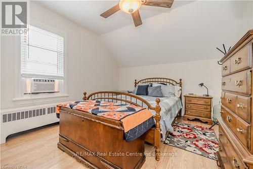 32 Walnut Lane, Brant, ON - Indoor Photo Showing Bedroom