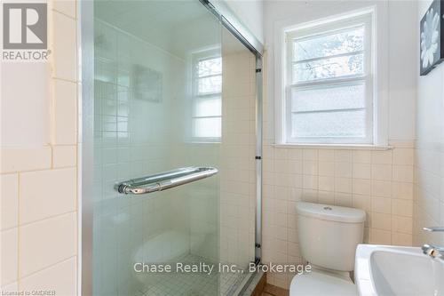 402 Guelph Line, Burlington (Brant), ON - Indoor Photo Showing Bathroom