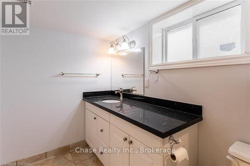 402 Guelph Line, Burlington (Brant), ON - Indoor Photo Showing Bathroom