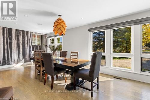 3476 Garden Of Eden Road, Clearview, ON - Indoor Photo Showing Dining Room