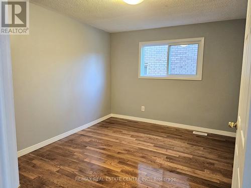 486 Dicenzo Drive, Hamilton, ON - Indoor Photo Showing Other Room