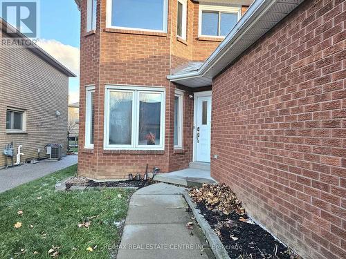 486 Dicenzo Drive, Hamilton, ON - Outdoor With Exterior