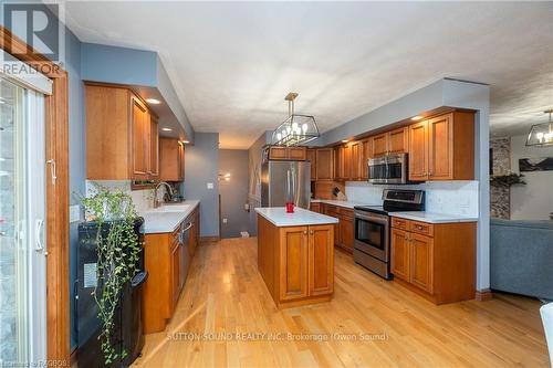 342468 Concession 14, Georgian Bluffs, ON - Indoor Photo Showing Kitchen