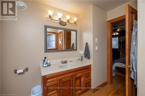 342468 Concession 14, Georgian Bluffs, ON - Indoor Photo Showing Bathroom