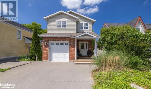 111 Rodney Street, Collingwood, ON - Outdoor With Facade