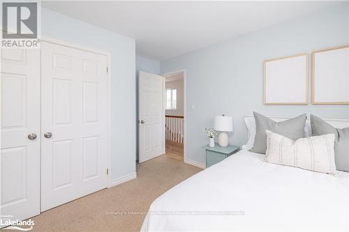 111 Rodney Street, Collingwood, ON - Indoor Photo Showing Bedroom