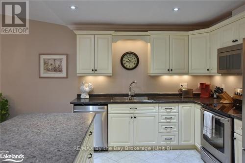 75 Greenway Drive, Wasaga Beach, ON - Indoor Photo Showing Kitchen With Double Sink