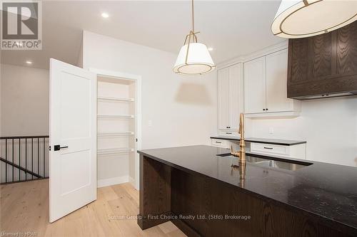 15 Kastner Street, Stratford (Ellice), ON - Indoor Photo Showing Kitchen