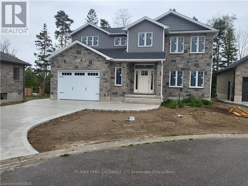 766 CAMPBELL AVENUE  Kincardine, ON N2Z 1W1