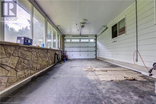 989 Silver Lake Rd, South Bruce Peninsula, ON - Indoor Photo Showing Garage