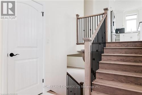 358 Mclean Crescent, Saugeen Shores, ON - Indoor Photo Showing Other Room