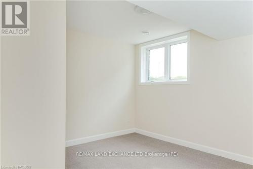 358 Mclean Crescent, Saugeen Shores, ON - Indoor Photo Showing Other Room