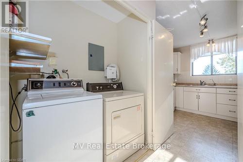 402 - 93 Westwood Road, Guelph (West Willow Woods), ON - Indoor Photo Showing Laundry Room