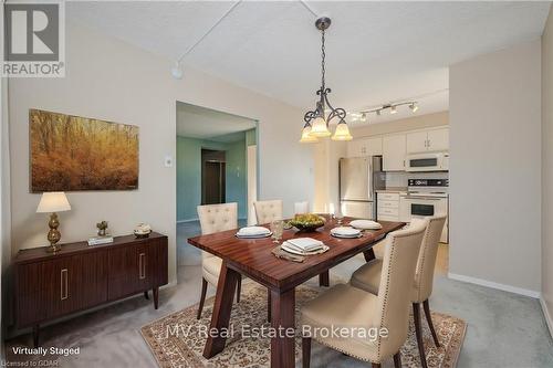 402 - 93 Westwood Road, Guelph (West Willow Woods), ON - Indoor Photo Showing Dining Room