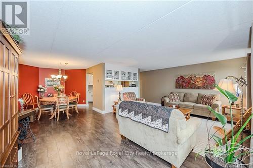 401 - 8 Christopher Court, Guelph (Hanlon Creek), ON - Indoor