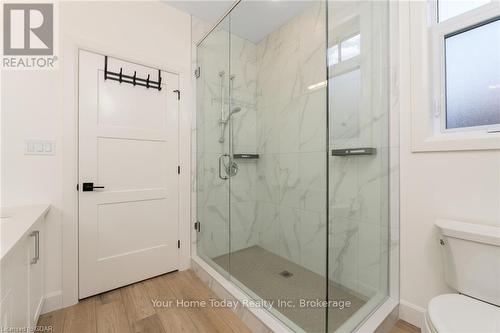 38 Faith Drive, Mapleton (Drayton), ON - Indoor Photo Showing Bathroom